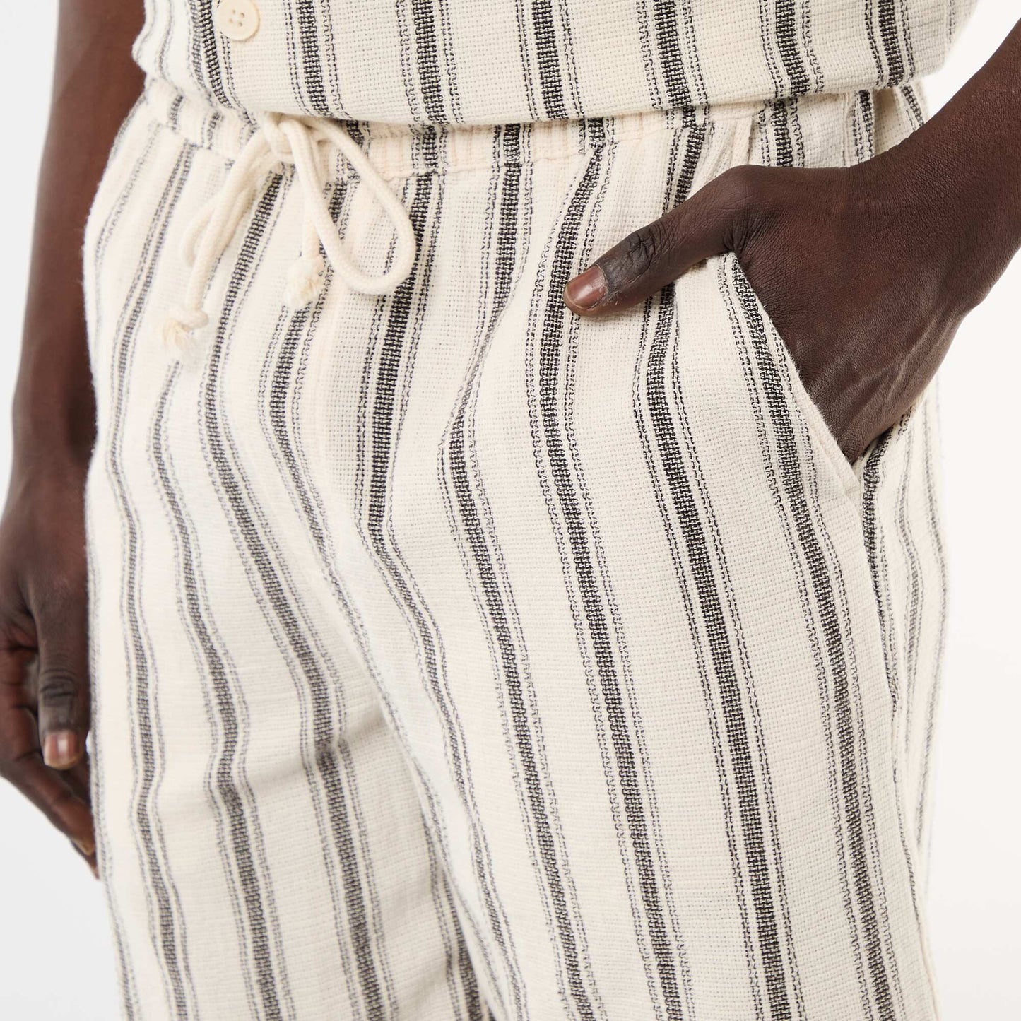 Lightweight striped Bermuda shorts BEIGE