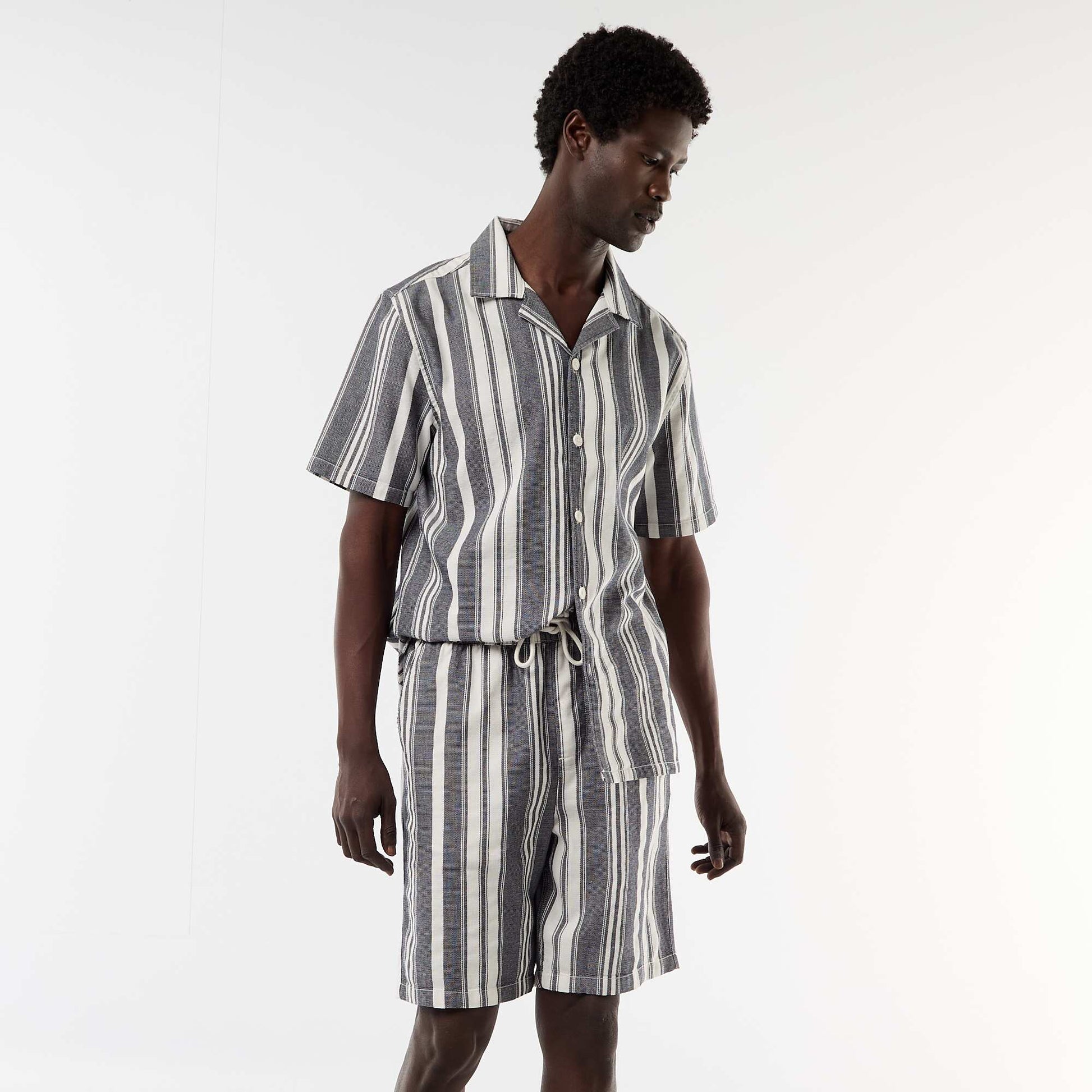 Lightweight Bermuda shorts with drawstrings BLUE