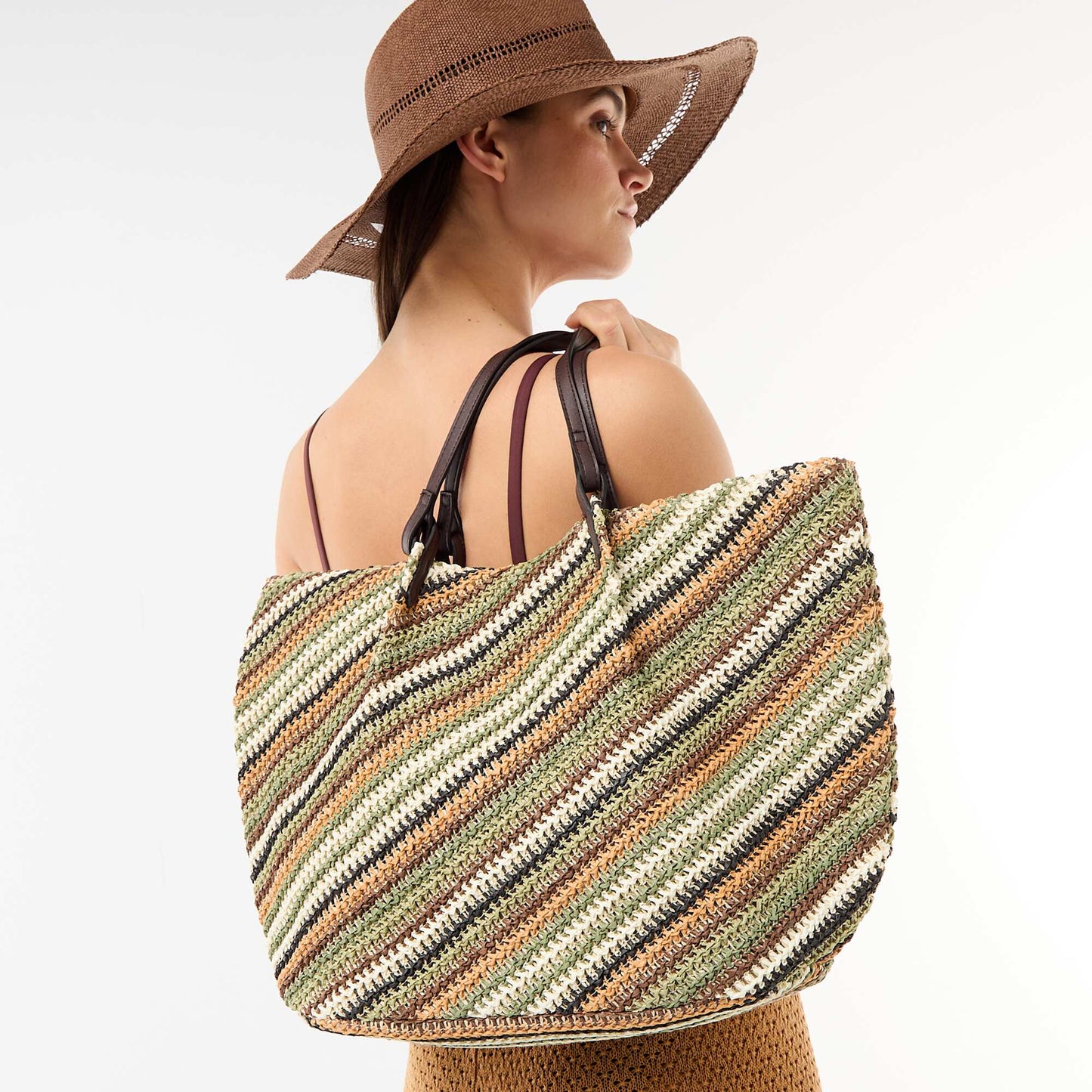 ჩალის ჩანთა მწვანე