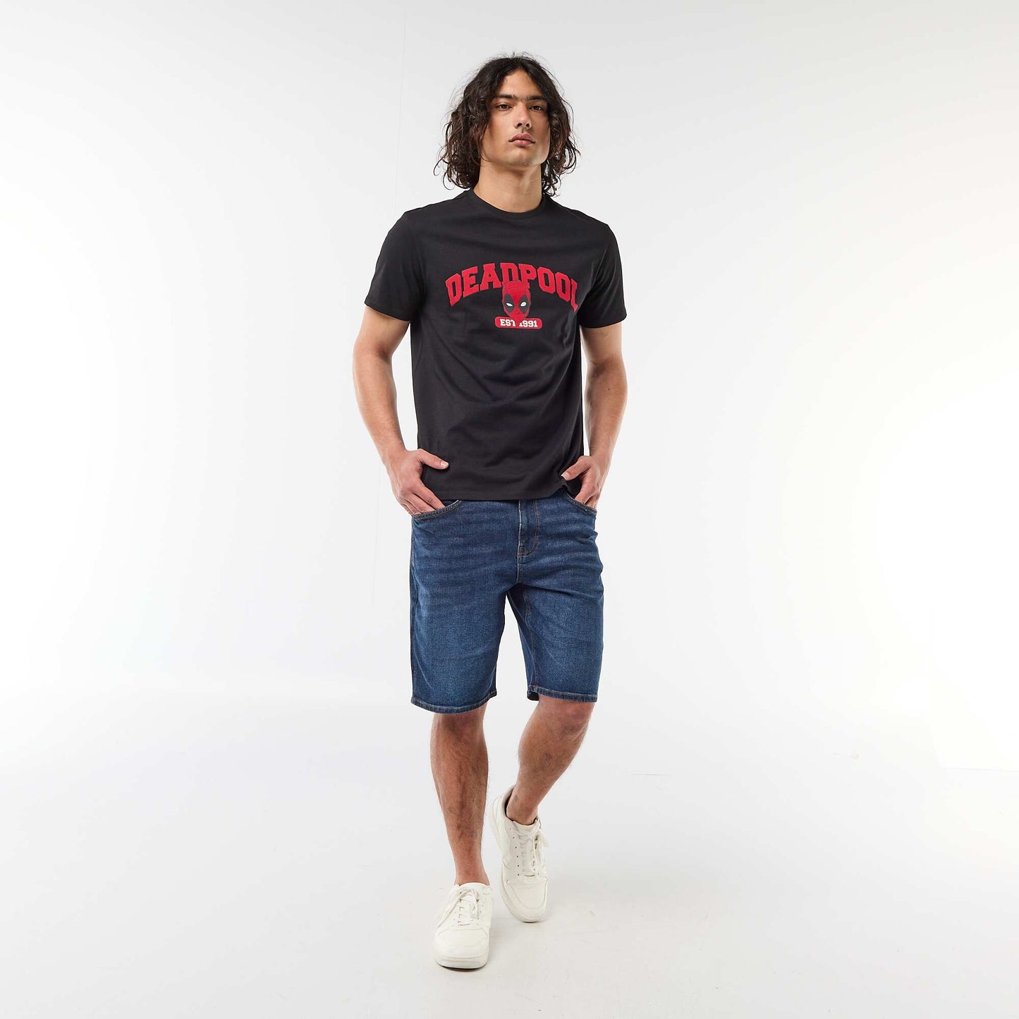 'Deadpool' 'Marvel' Short Sleeve T-shirt BLACK