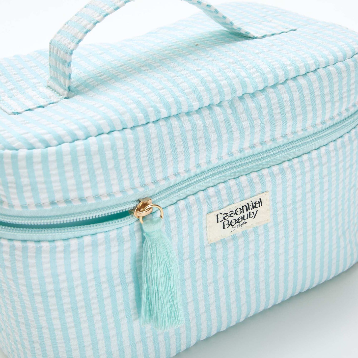 ორნამენტებიანი ყუთი სახელურით ლურჯი