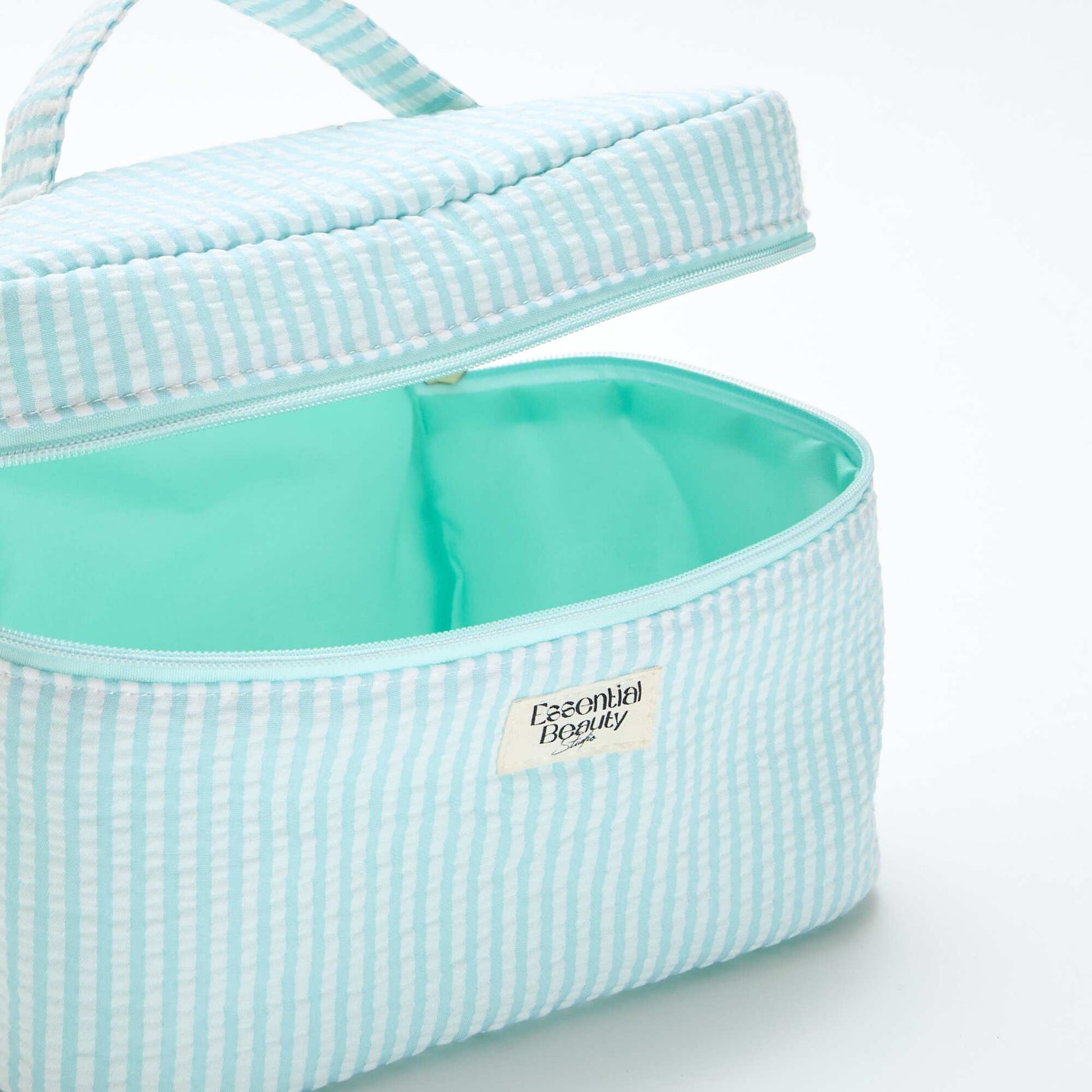 ორნამენტებიანი ყუთი სახელურით ლურჯი