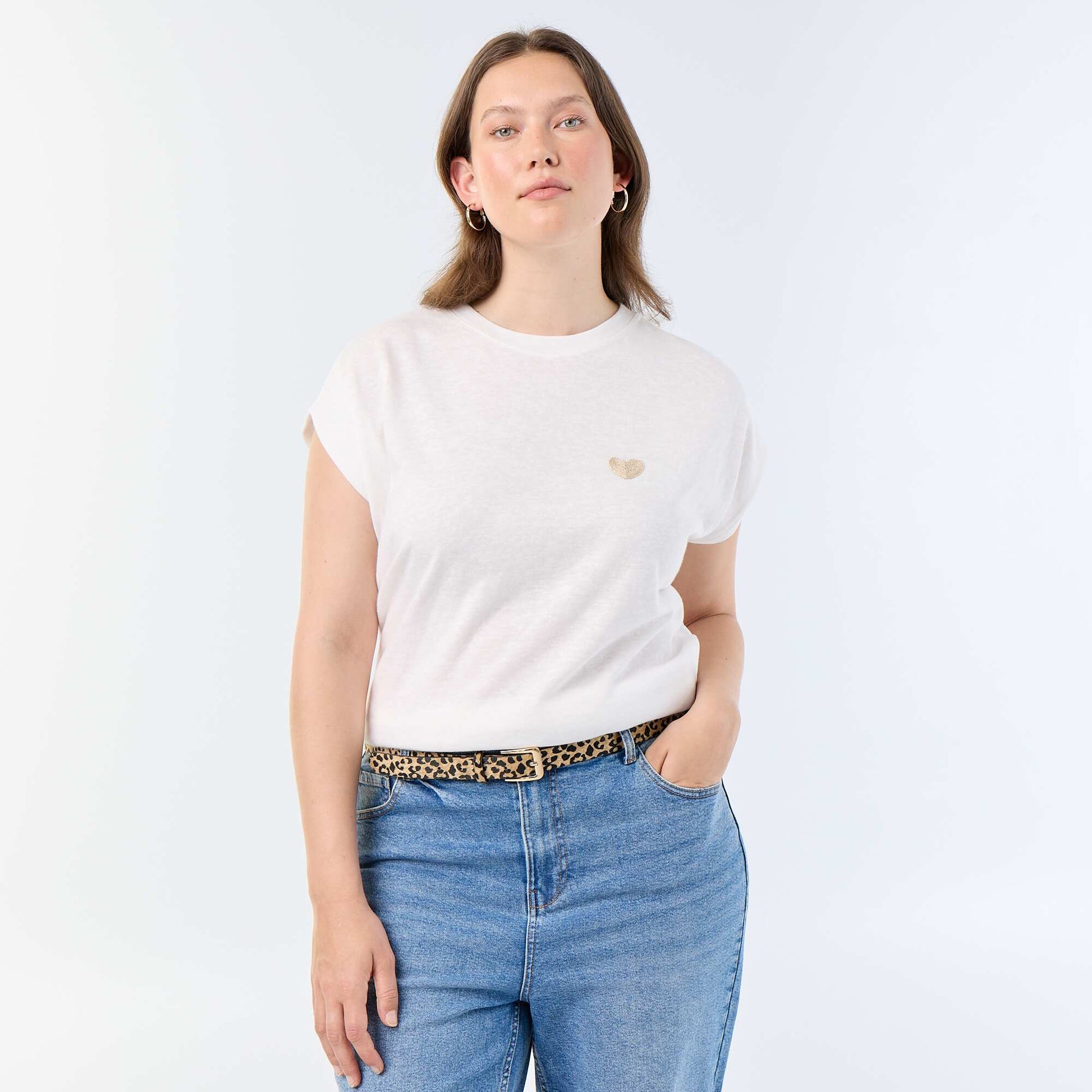 Sleeveless jersey t-shirt with small chest embroidery BEIGE