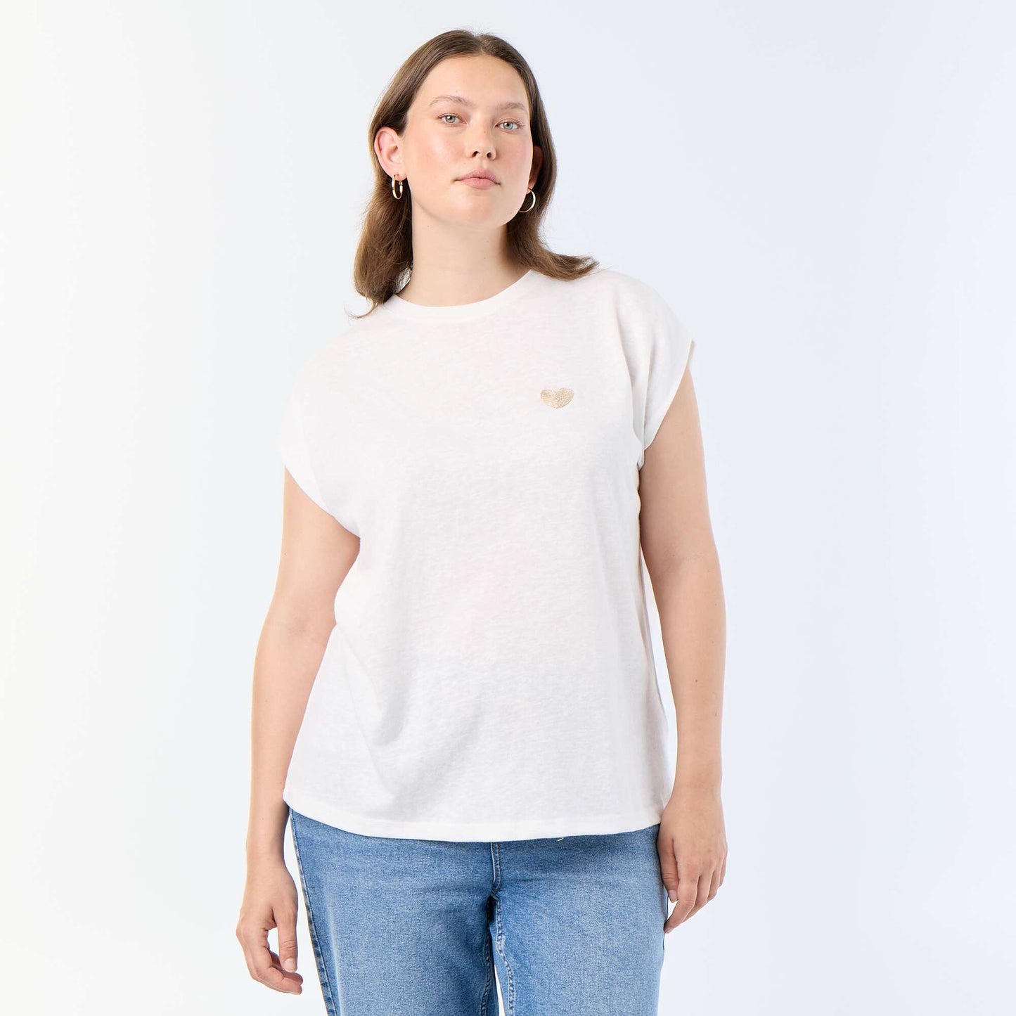 Sleeveless jersey t-shirt with small chest embroidery BEIGE