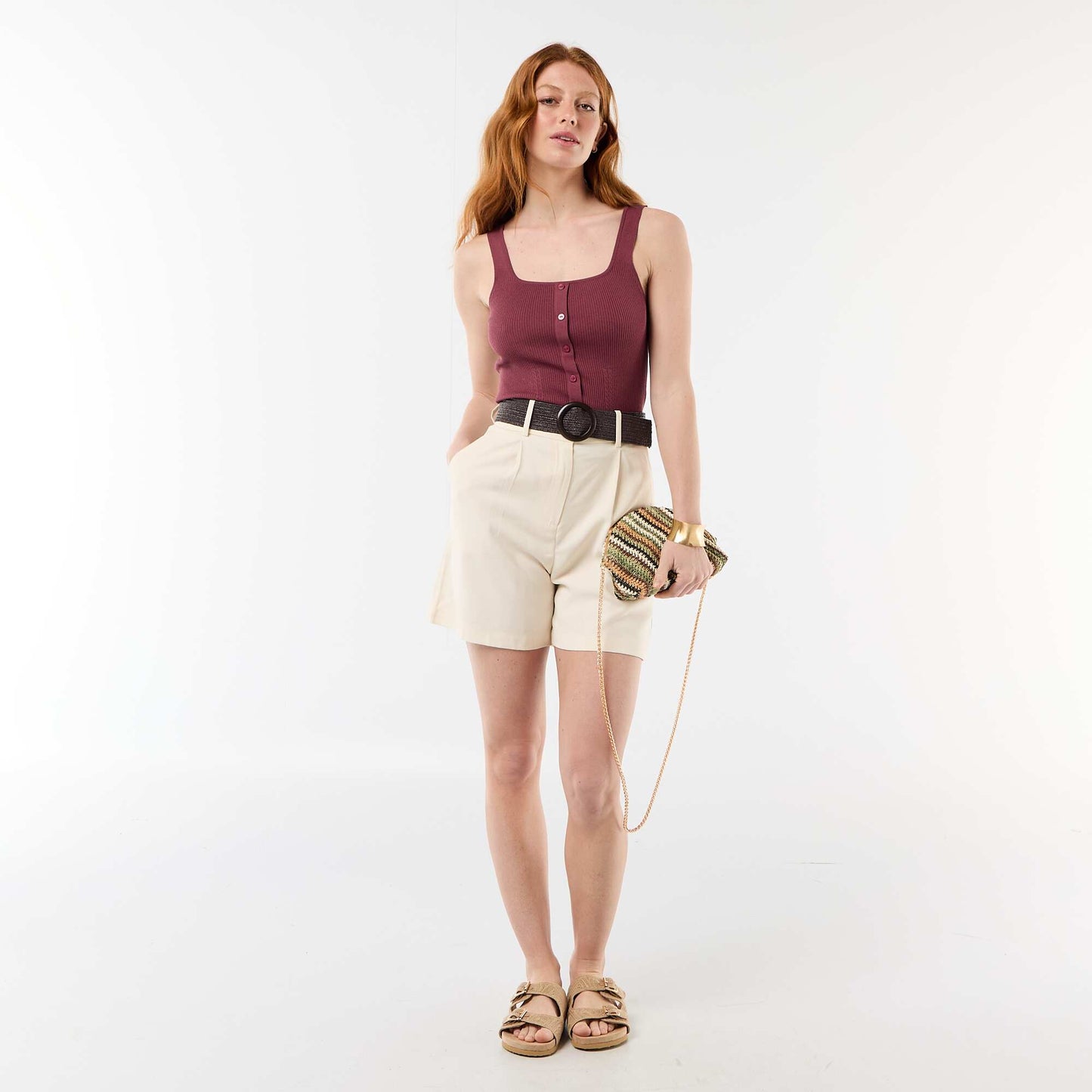 Lightweight shorts with buckle belt WHITE