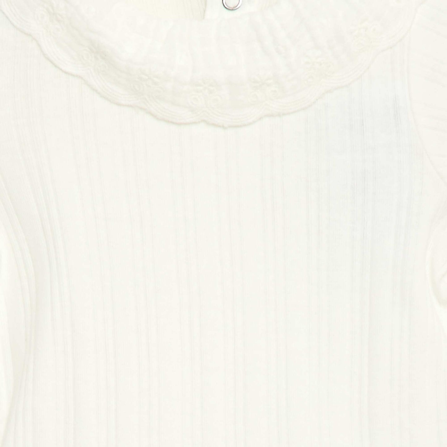 გრძელმკლავიანი ვერტიკალურ ღარიანი ქსოვა ბოდე ლამაზი საყელოთი თეთრი