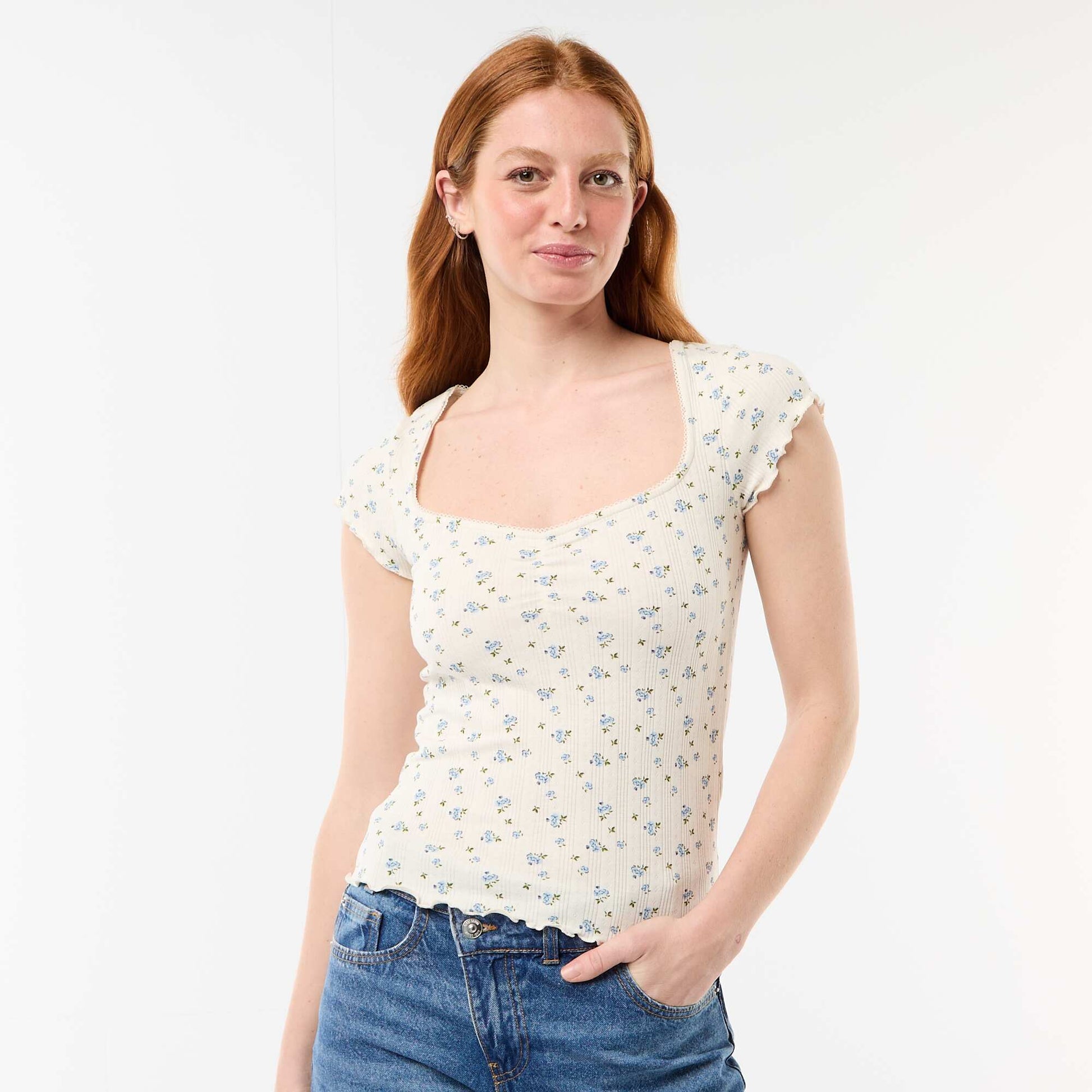 Ribbed short-sleeved T-shirt with ruffled sleeves WHITE