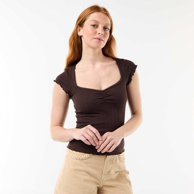 Ribbed short-sleeved T-shirt with ruffled sleeves BROWN