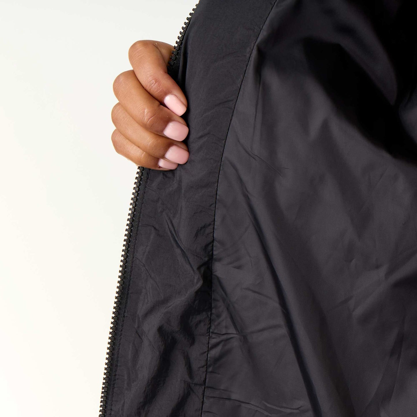 Solid Water-Repellent Jacket BLACK