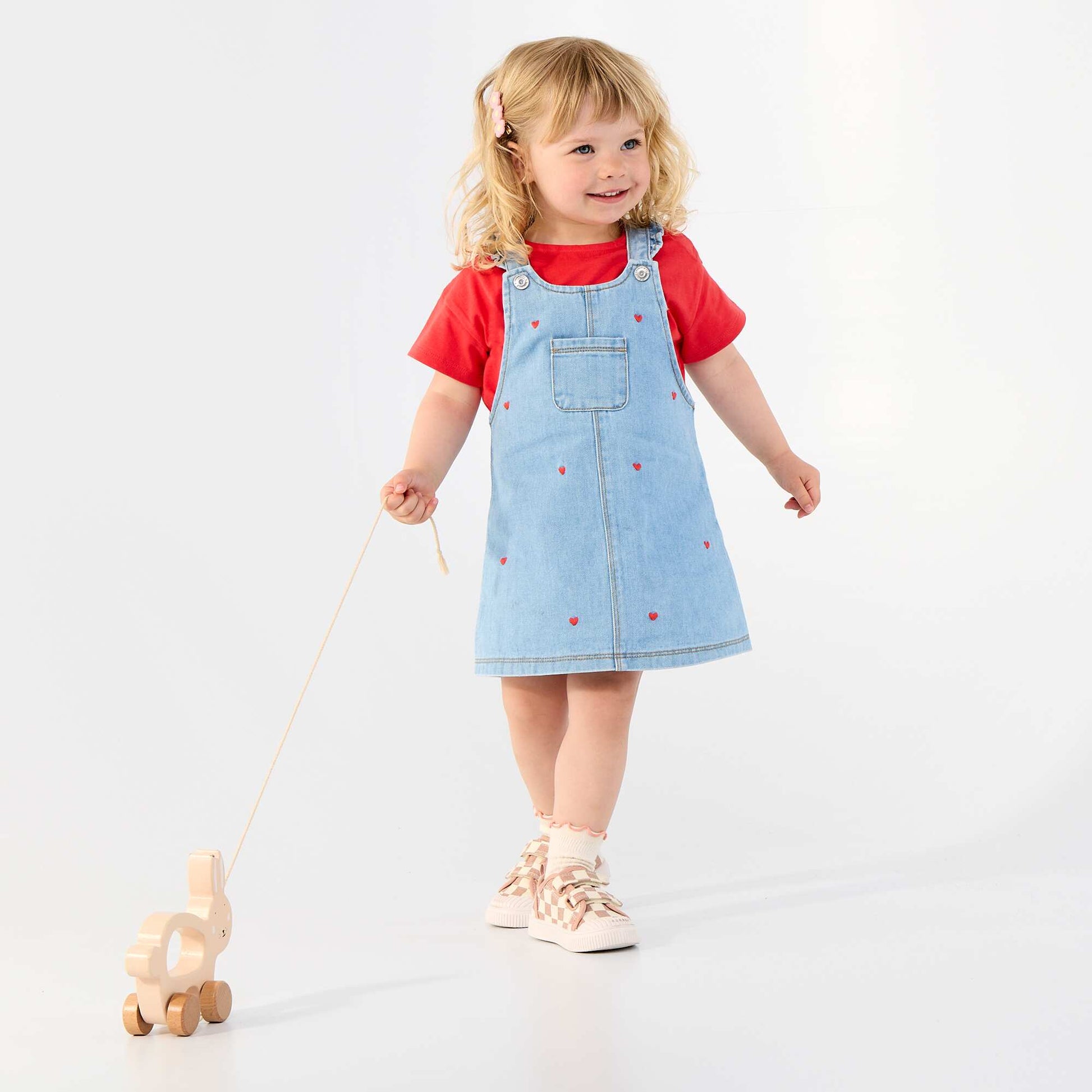 Short-sleeved T-shirt with Stitched Heart RED