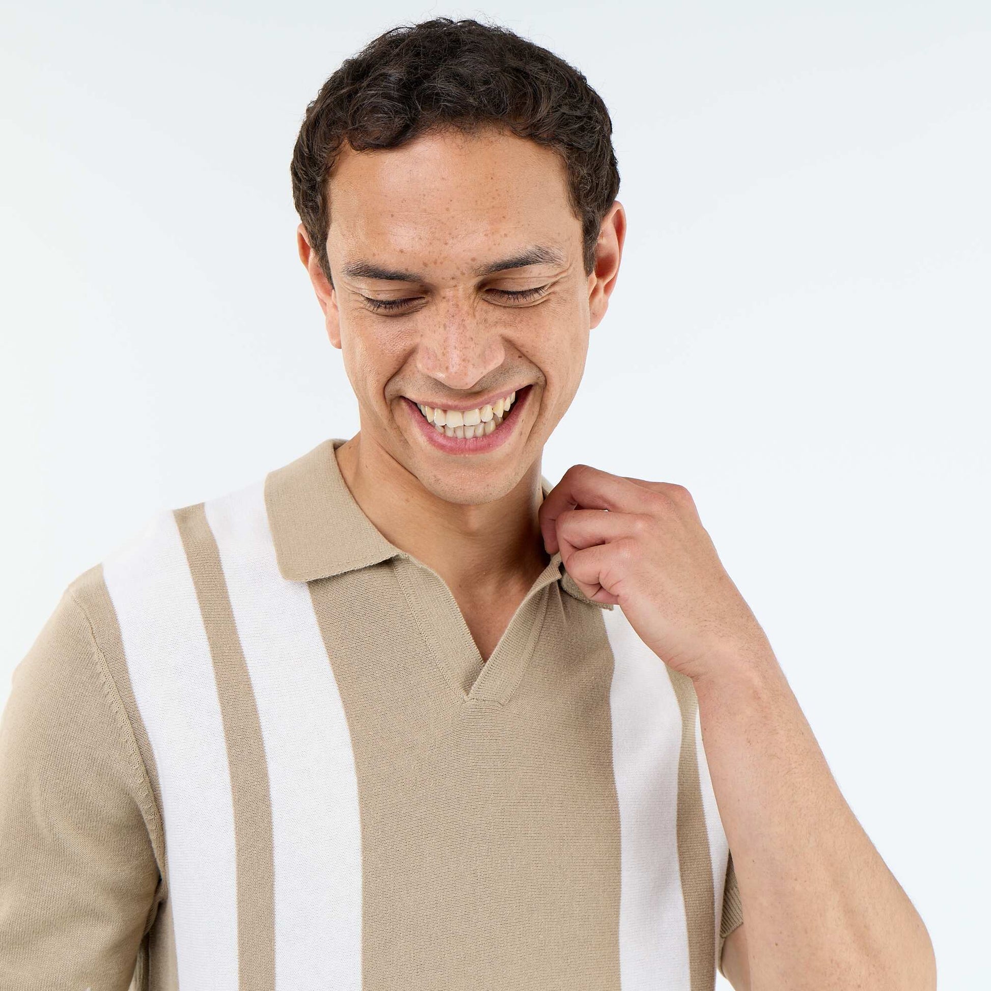 Short-Sleeved Buttonless Collar Polo Shirt BEIGE