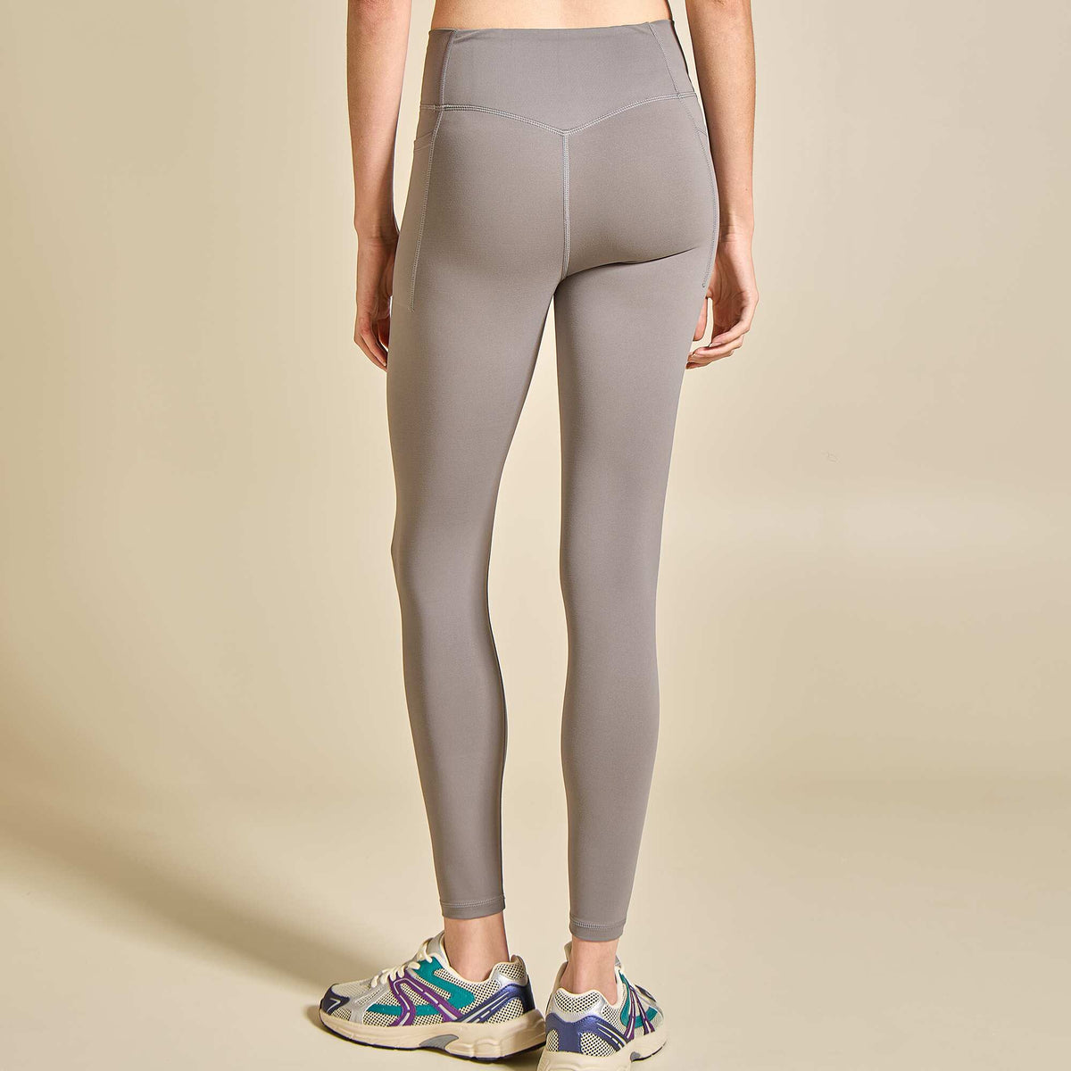 Sports leggings with pockets GREY