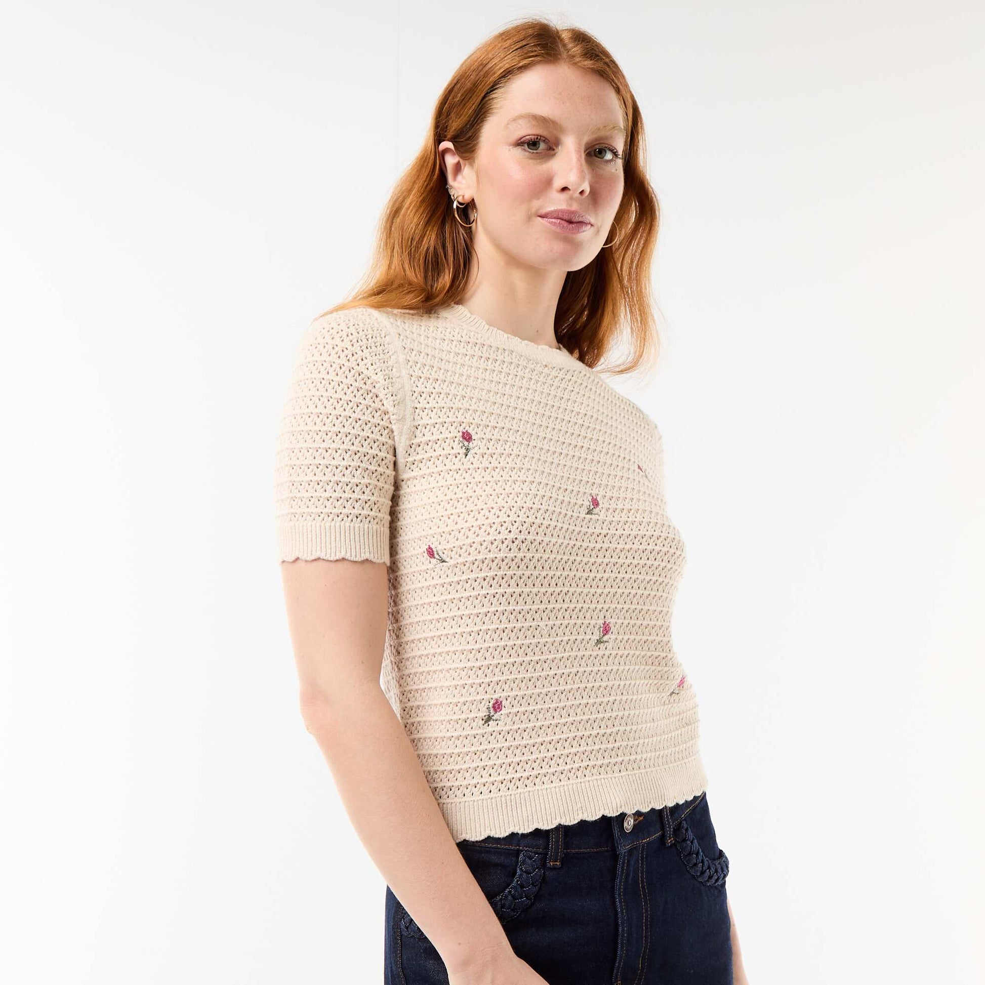 Embroidered Floral Short-Sleeved Knit Top BEIGE