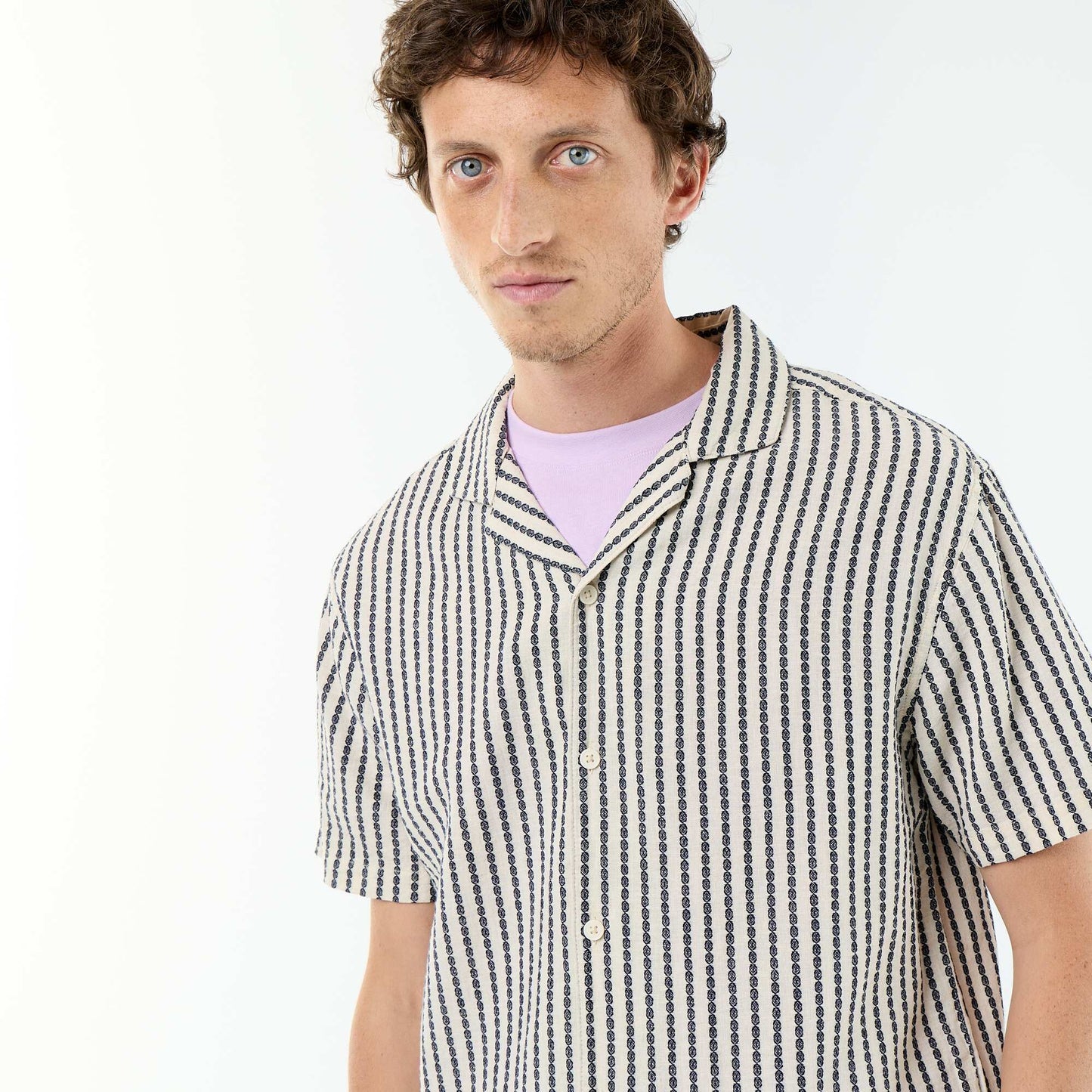 Textured Knit Short-Sleeved Shirt WHITE