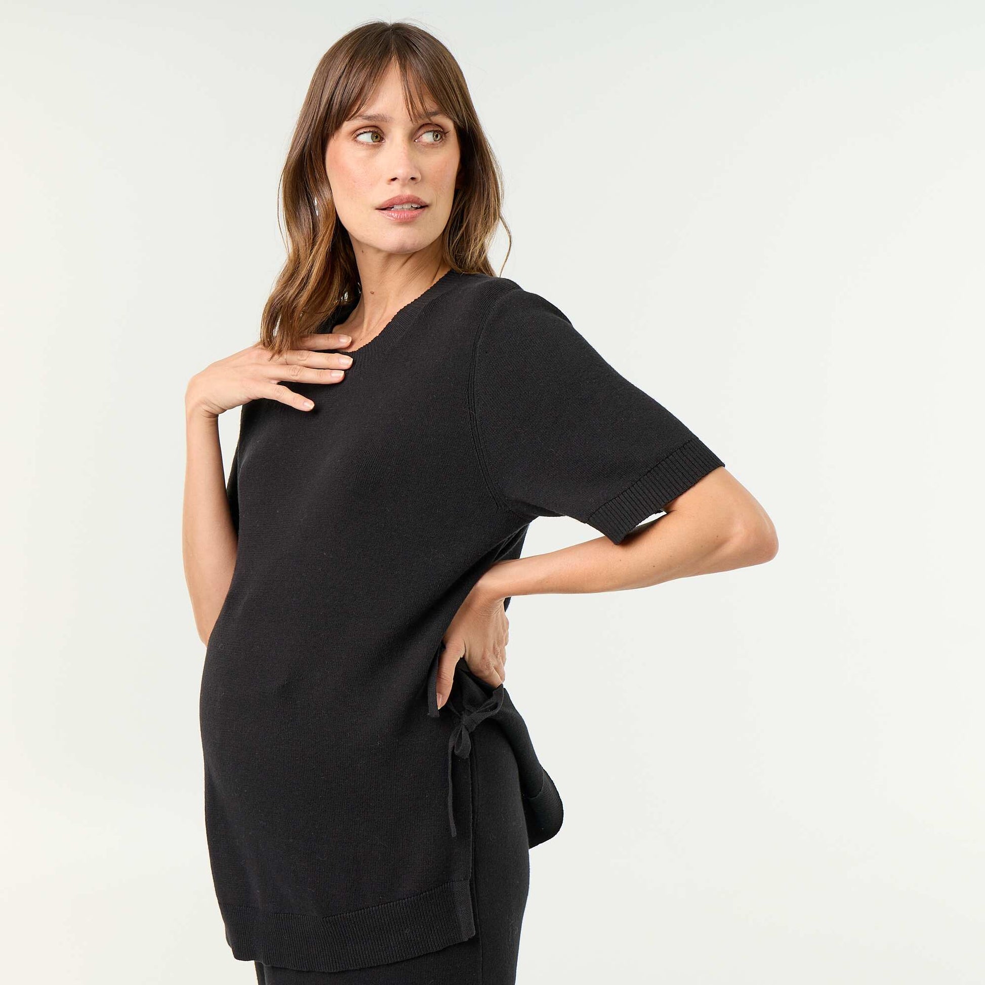 Maternity short-sleeved sweater with laced side slits BLACK