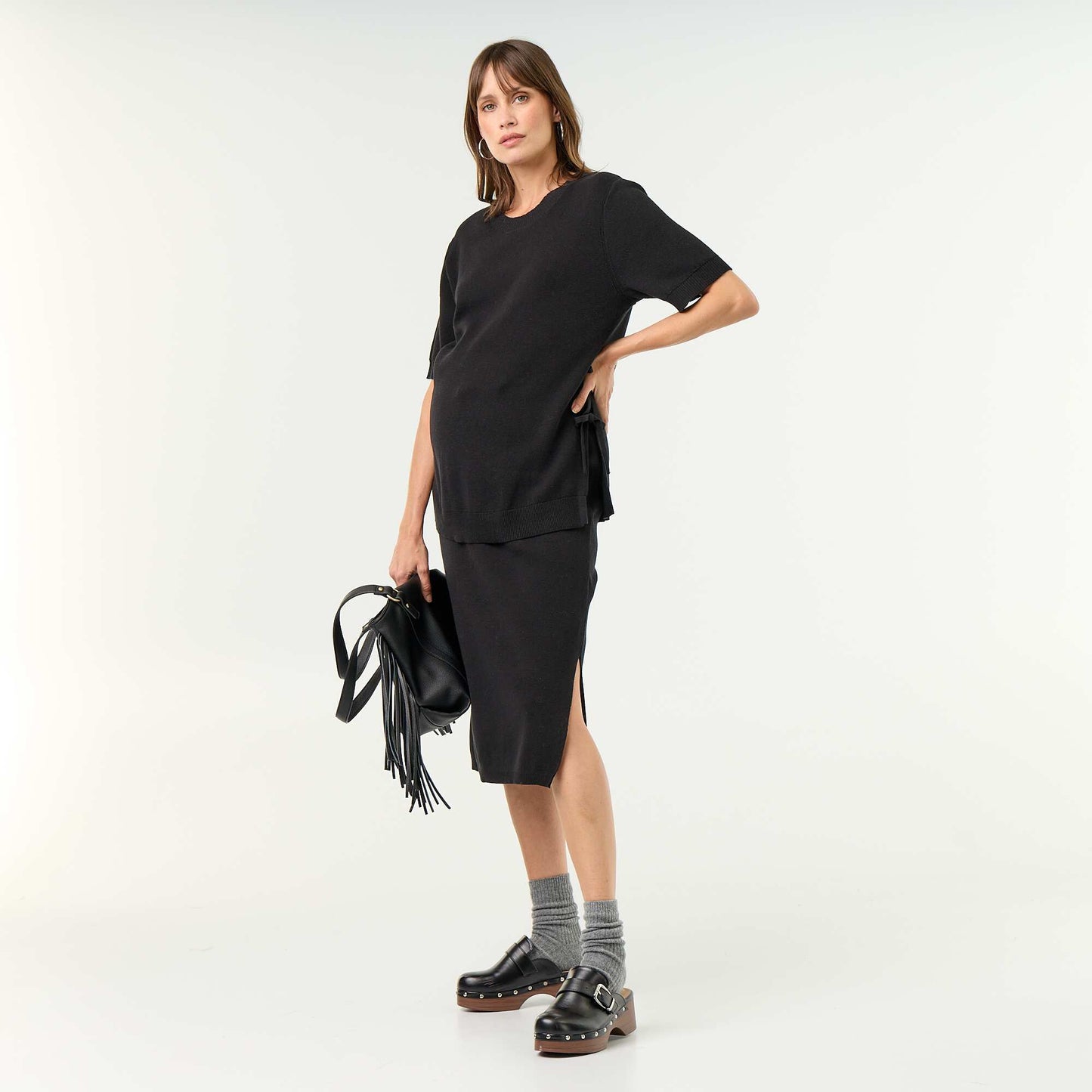 Maternity short-sleeved sweater with laced side slits BLACK