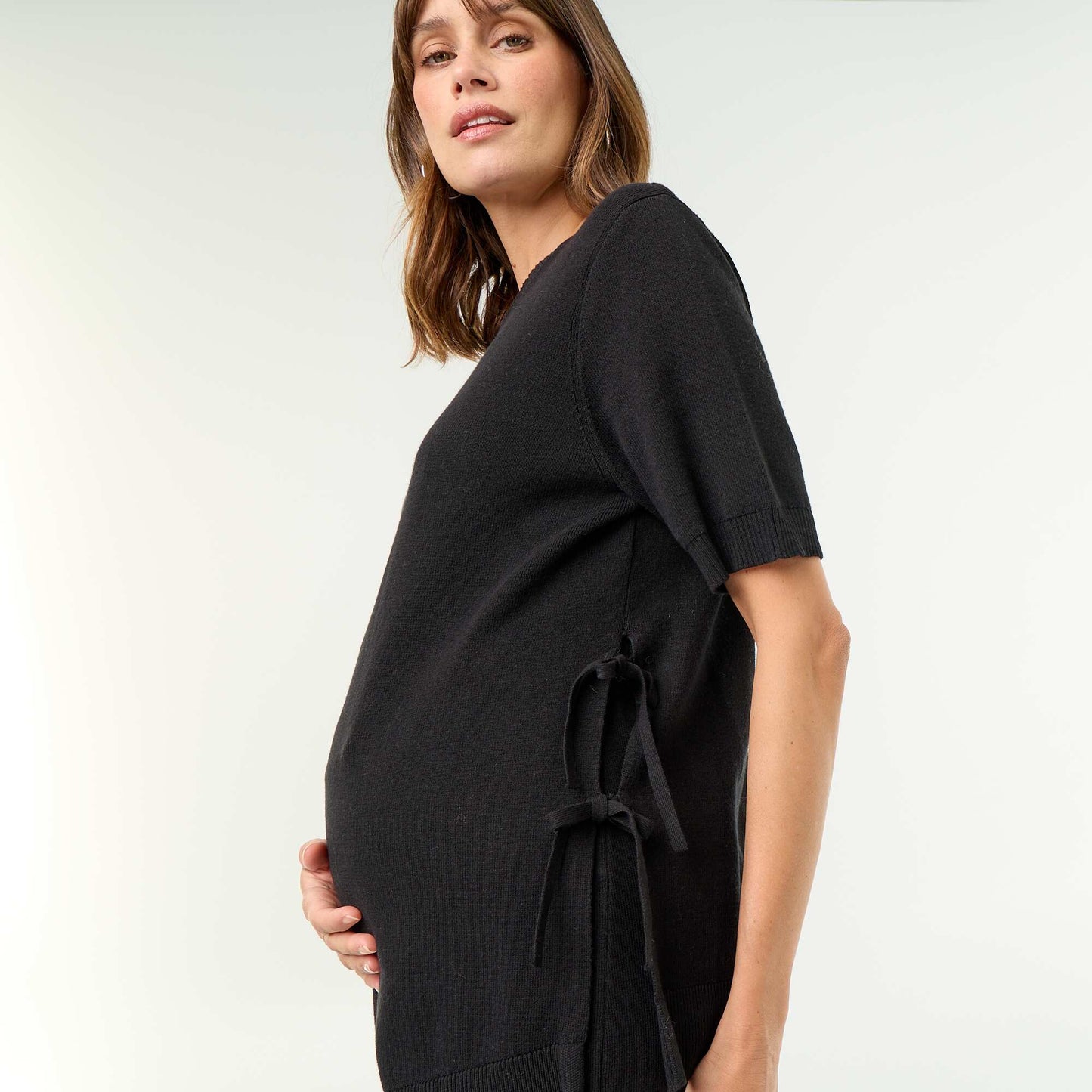 Maternity short-sleeved sweater with laced side slits BLACK