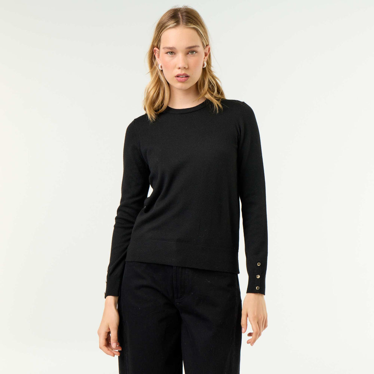 Fine Gauge Knit Round Neck Sweater BLACK