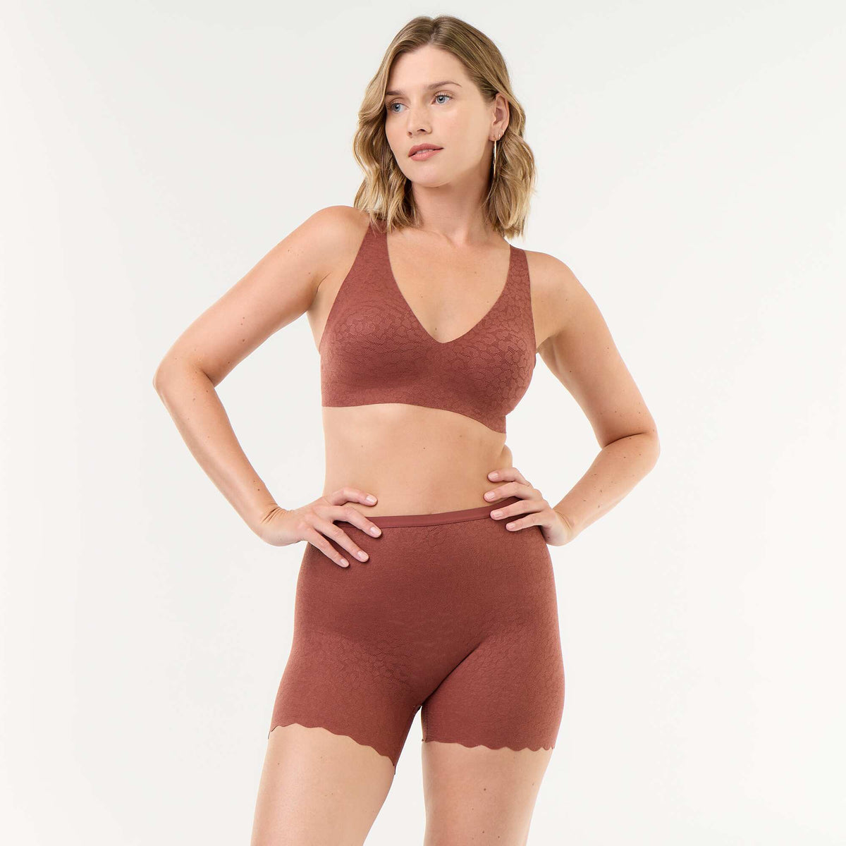 Solid Lace Shorty BROWN