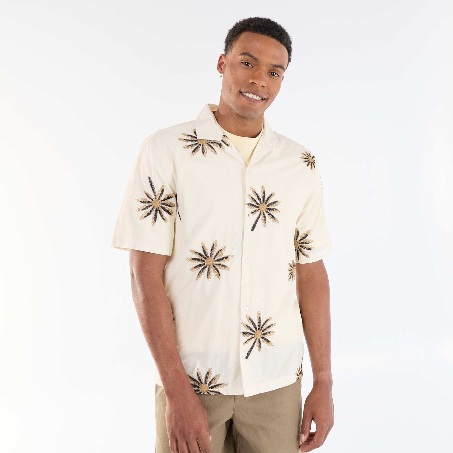 Short-sleeved shirt with embroidered pattern BEIGE