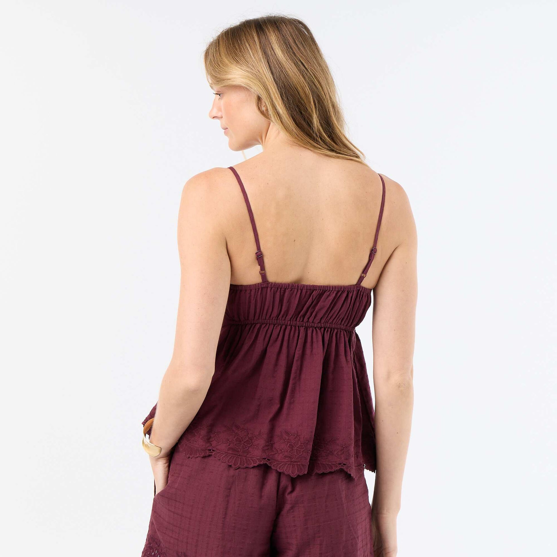 Cotton top with embroidered edges RED