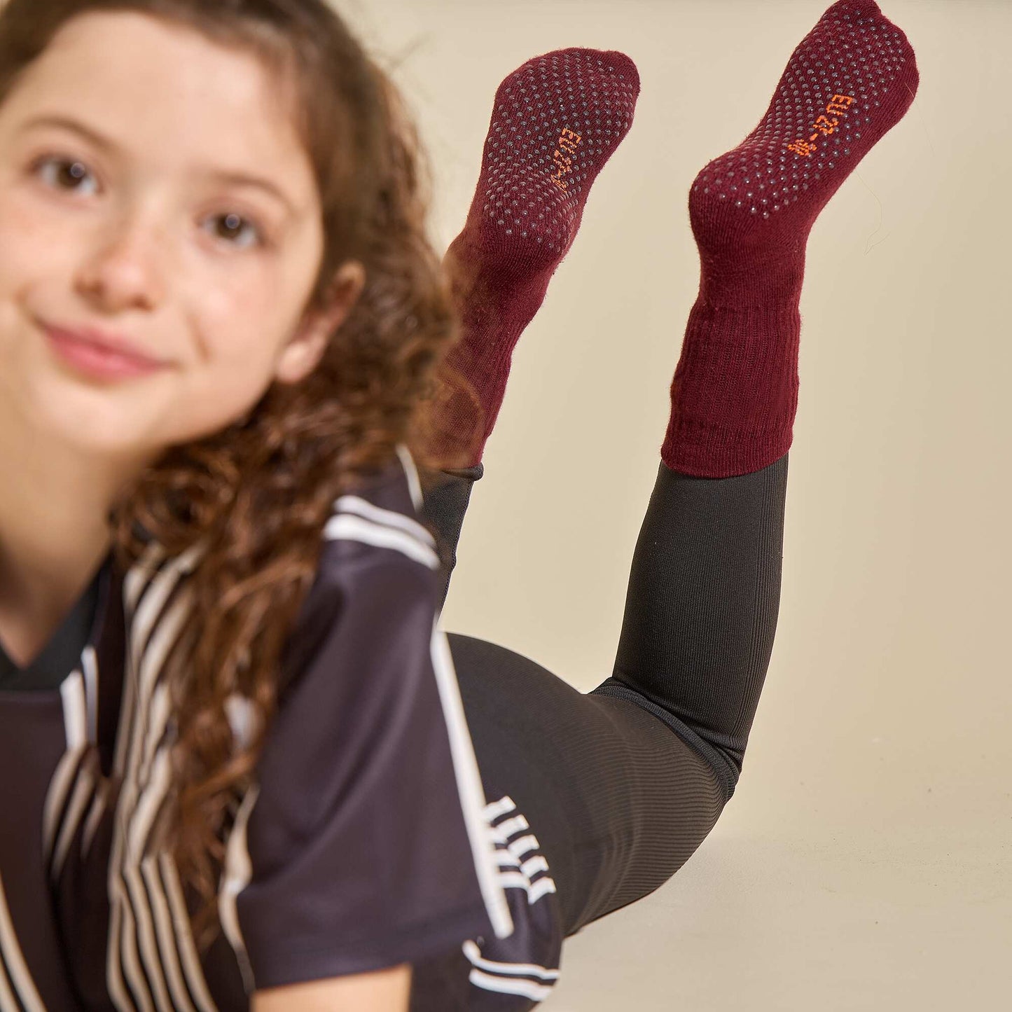 Pack of 2 pairs of anti-slip socks RED