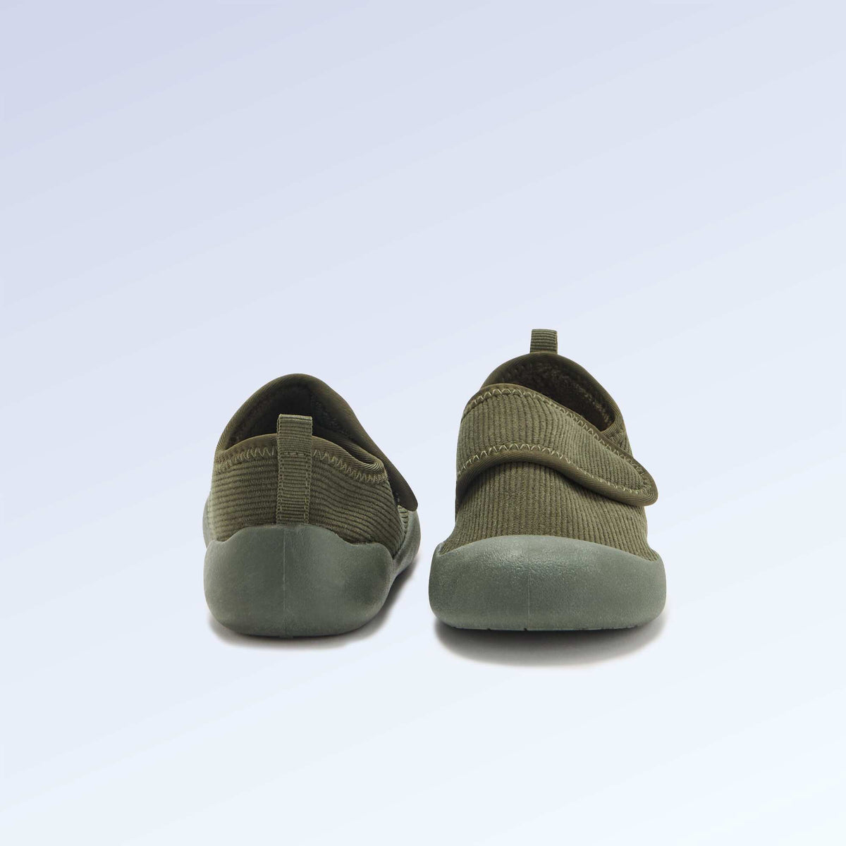 „კიტჩუნი“ რბილი უგულებელყოფით ფეხშიშველი ჩუსტები ხაკისფერი