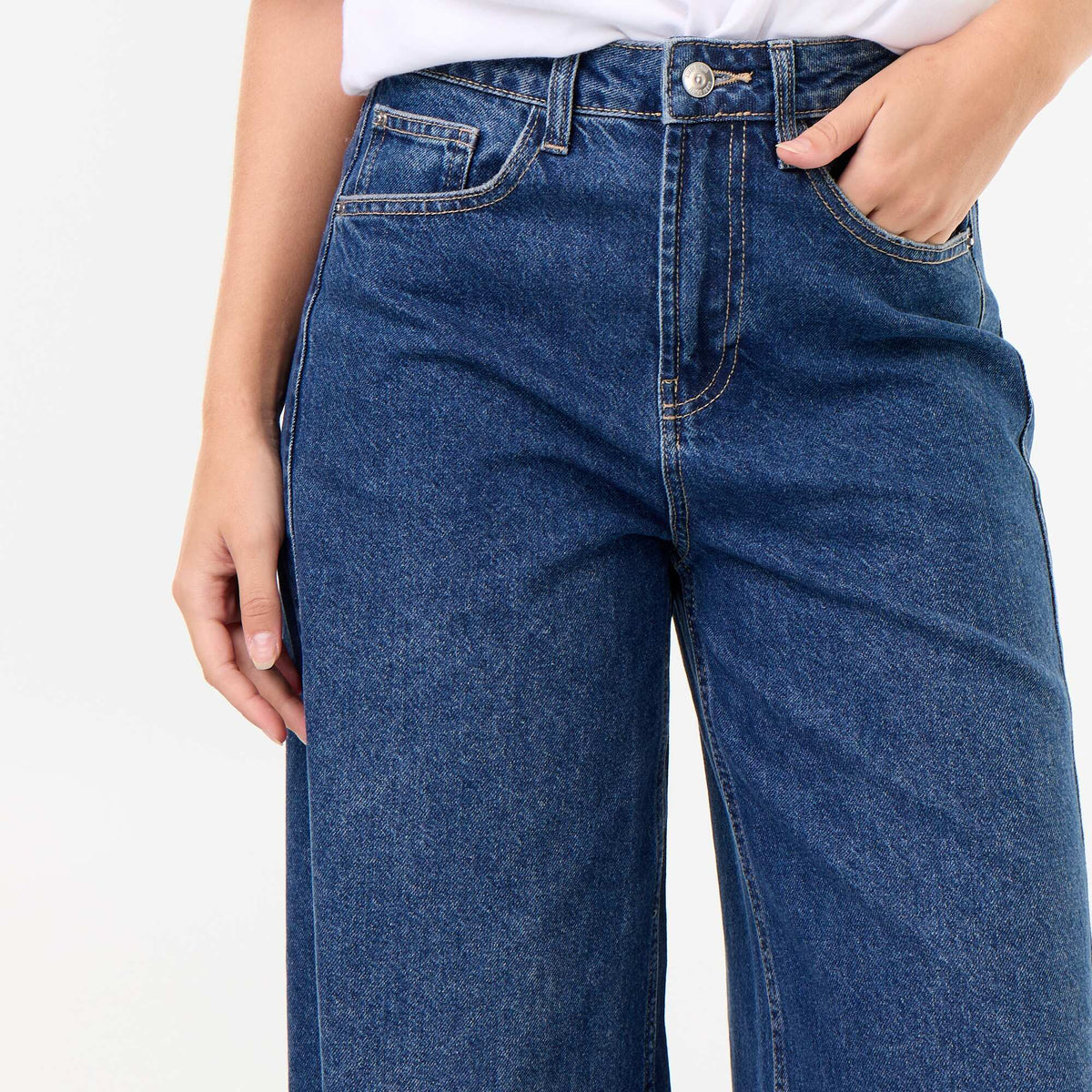 Wide Leg Jeans with Raw Hem BLUE