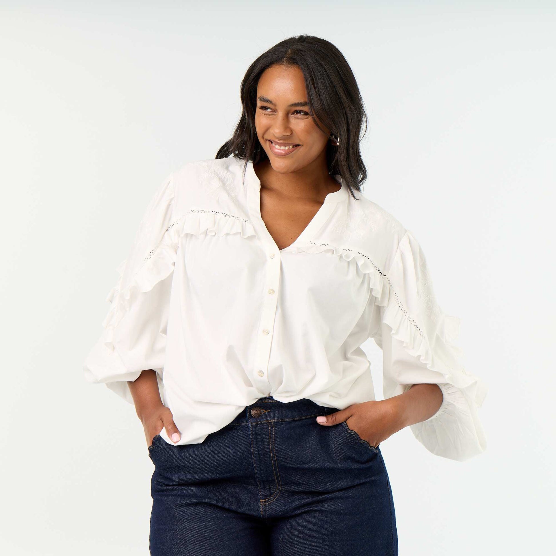 Solid blouse with ruffles WHITE