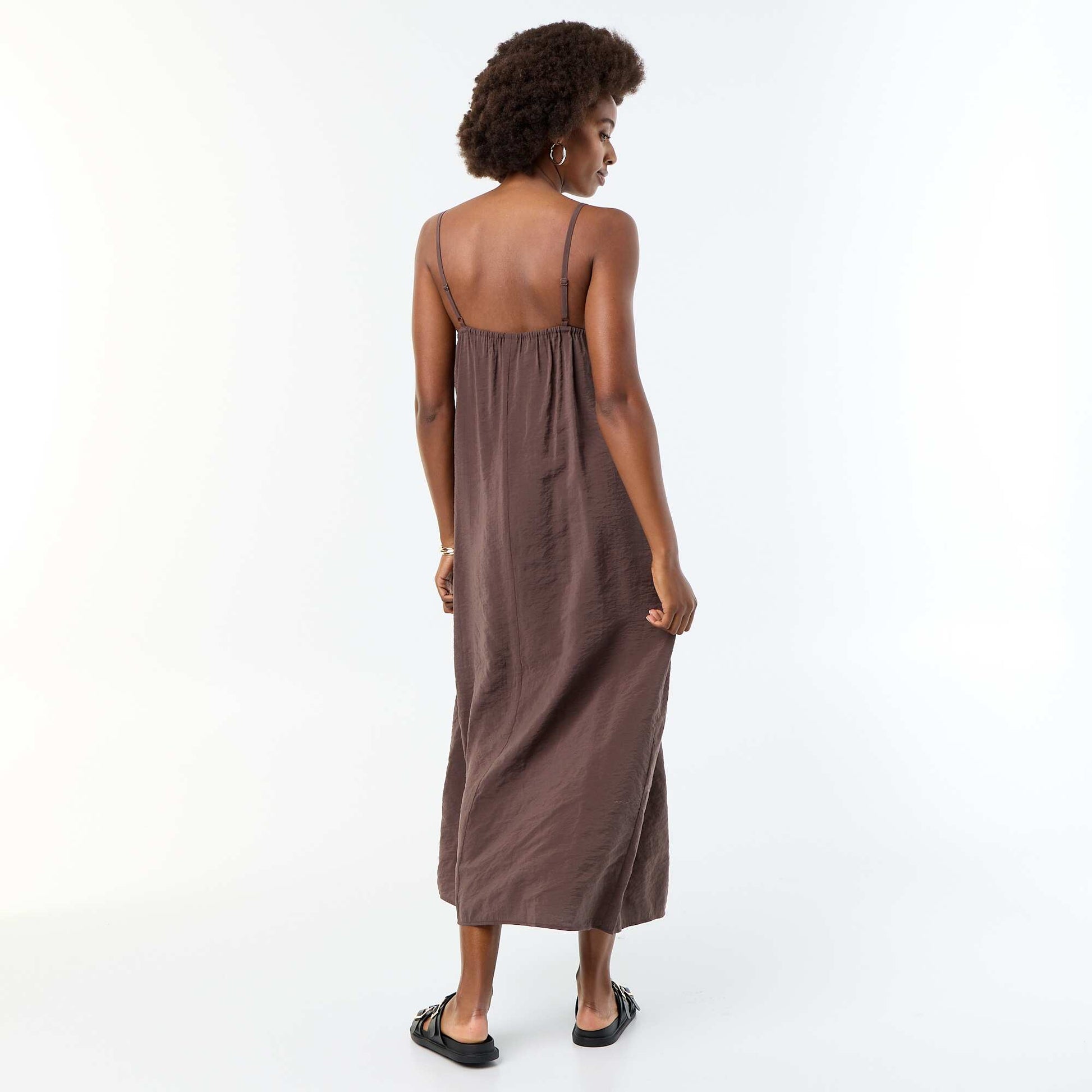 Long dress with thin pearl straps BROWN