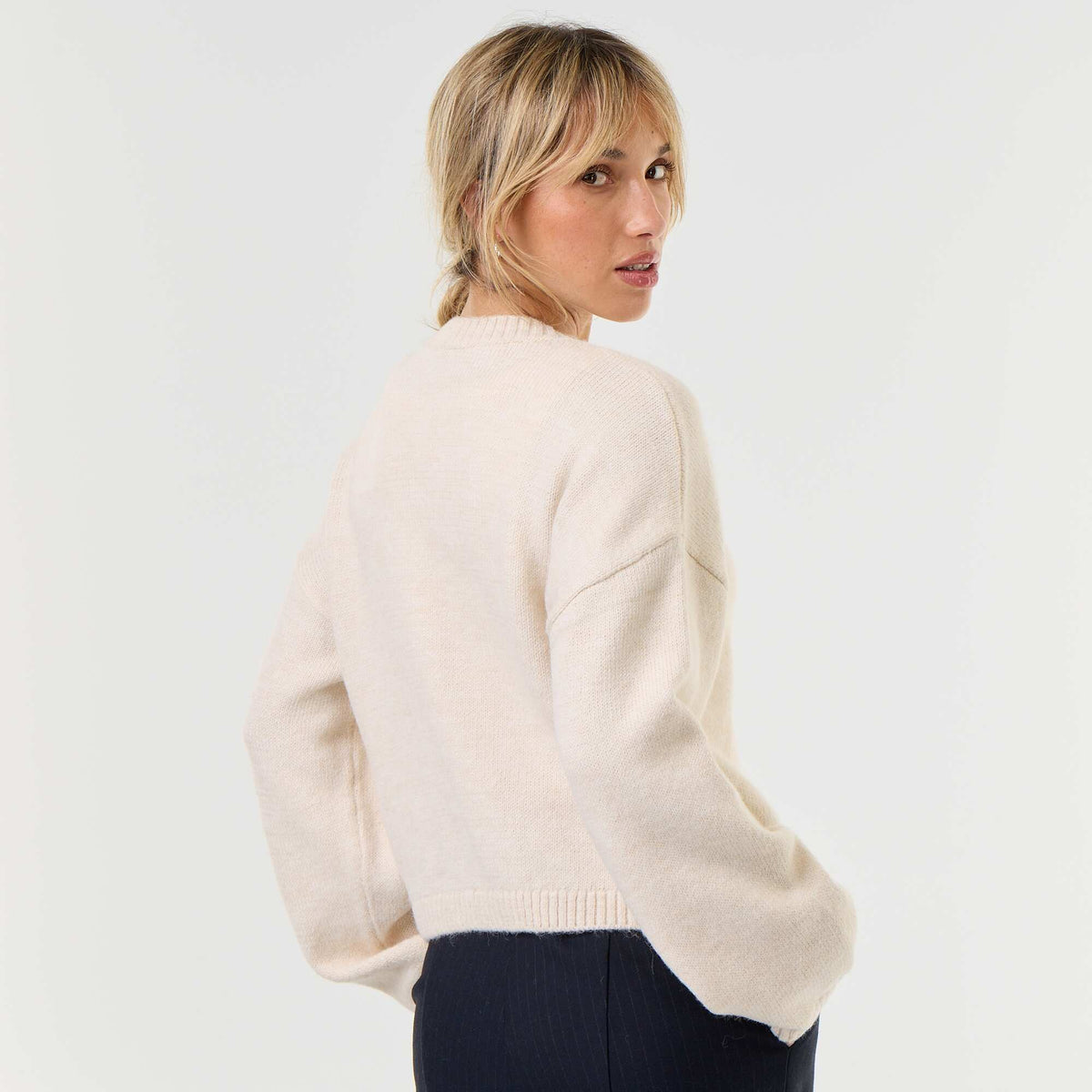 Mandarin Button-Front Long-Sleeved Cardigan WHITE
