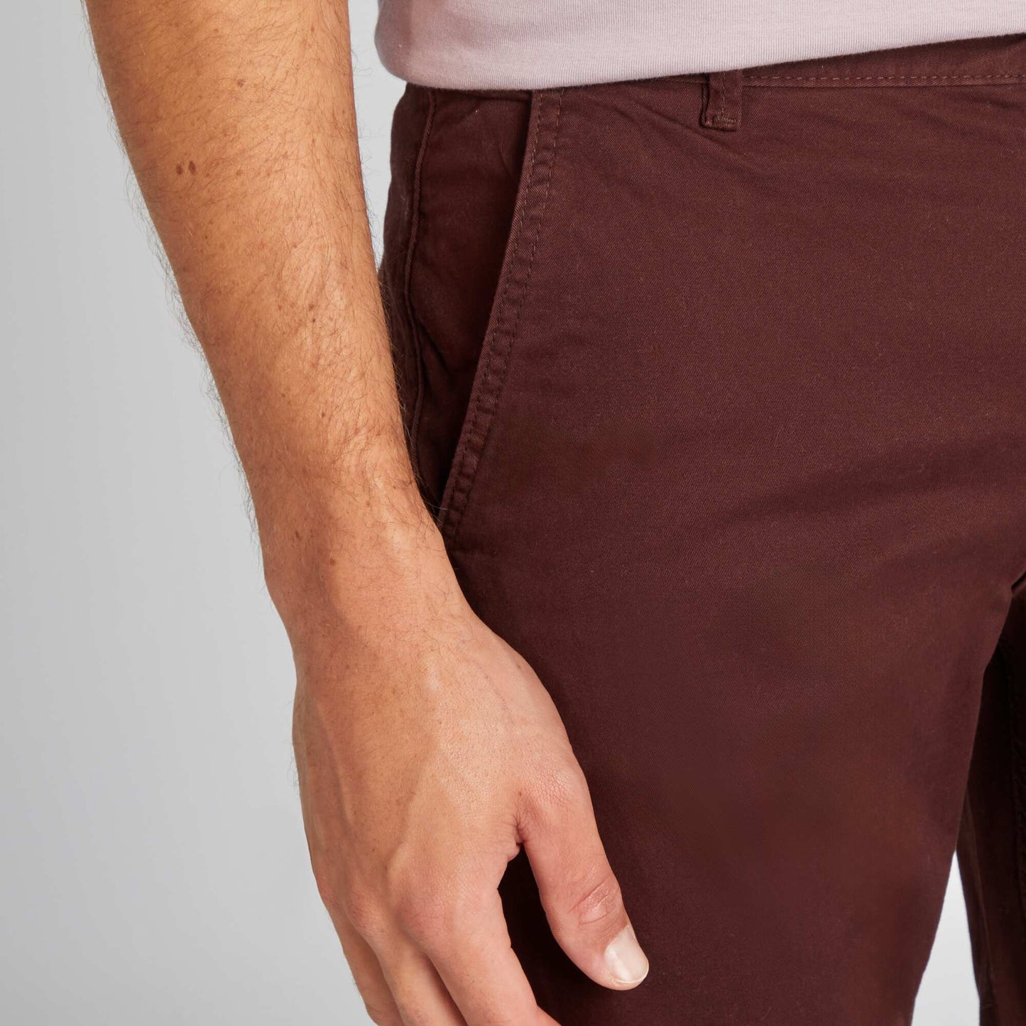 Slim-fit chinos BROWN