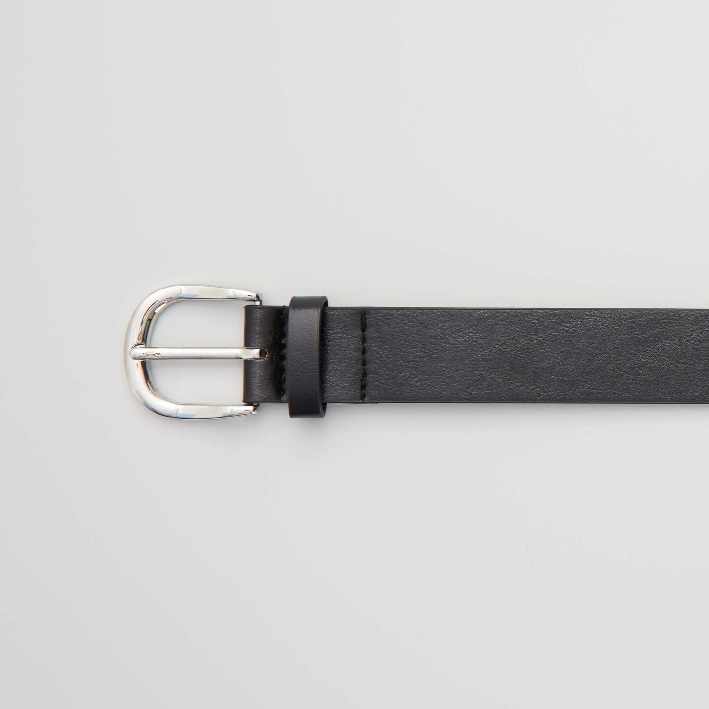 Basic faux leather belt