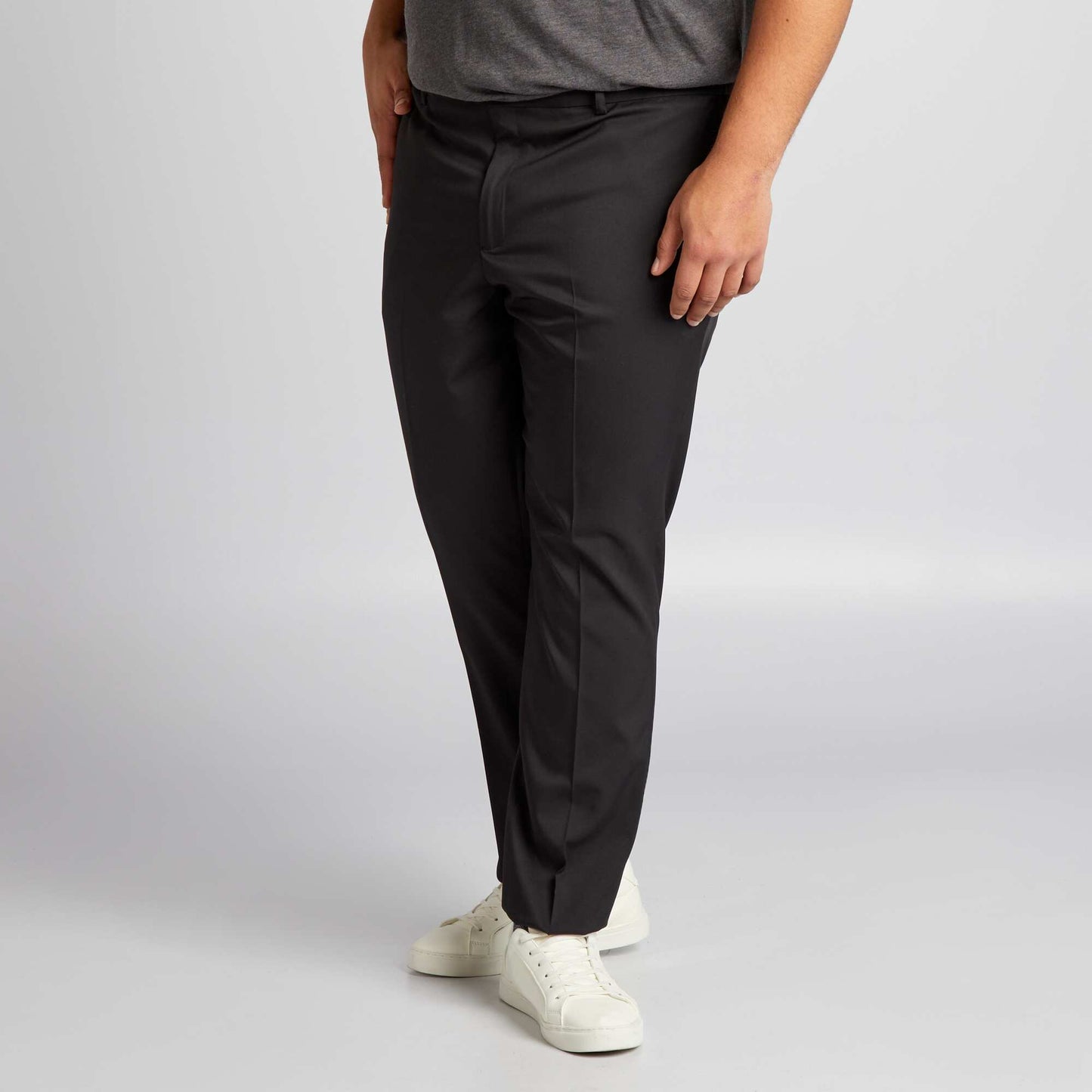 Slim-fit suit trousers black