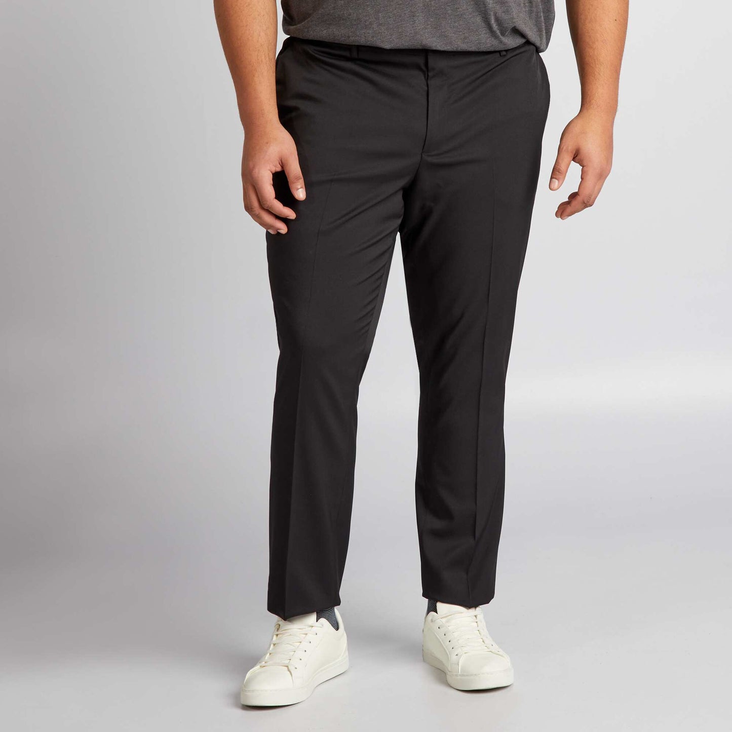 Slim-fit suit trousers black