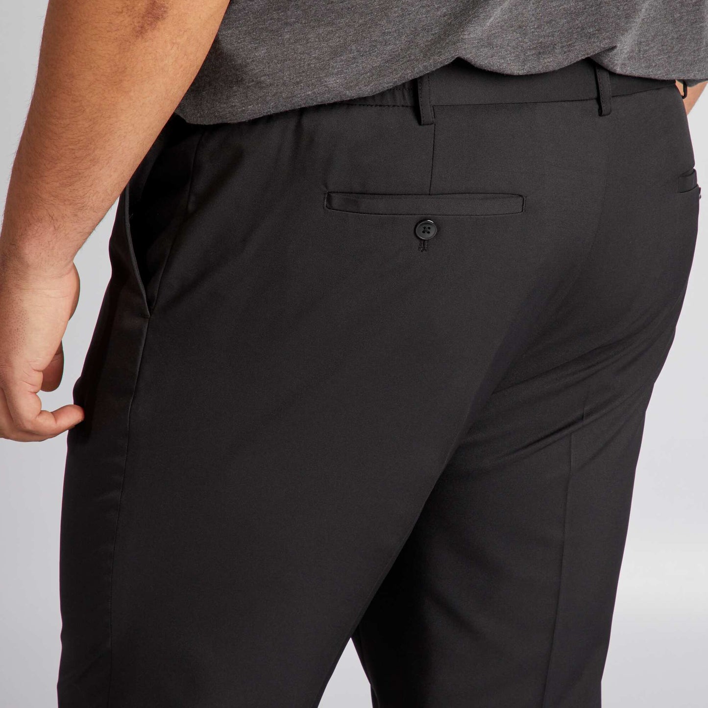 Slim-fit suit trousers black