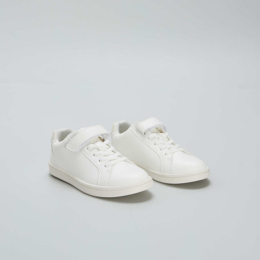 Classic low-top trainers white