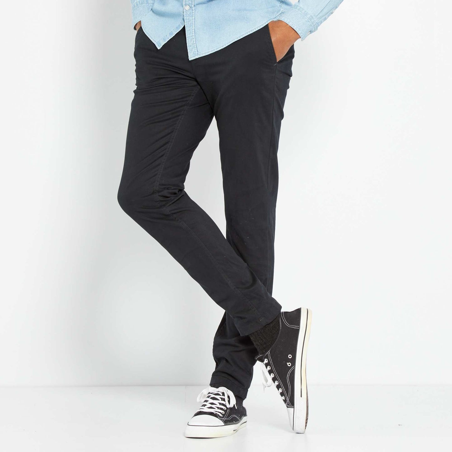 Slim-fit chinos black