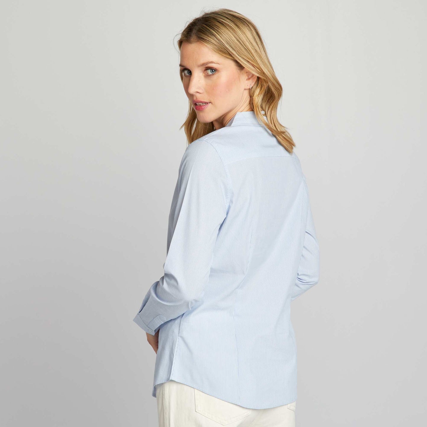 Fitted shirt with cutaway collar BLUE